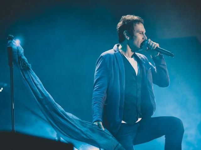 Концерт ОЕ в Чернівцях розпочався із запізненням, але фани все пробачили (Фото) Концерт ОЕ в Чернівцях розпочався із запізненням, але фани все пробачили (Фото)