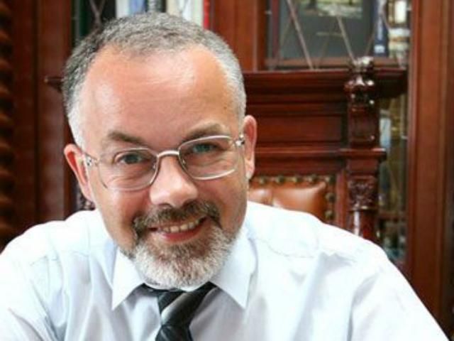 Табачник о клипе "Привет, Америка!: Это развлечение сумасшедшего человека Табачник о клипе "Привет, Америка!: Это развлечение сумасшедшего человека