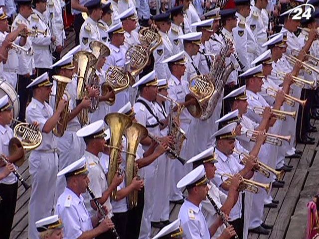 В Крыму съехались лучшие военные оркестры мира