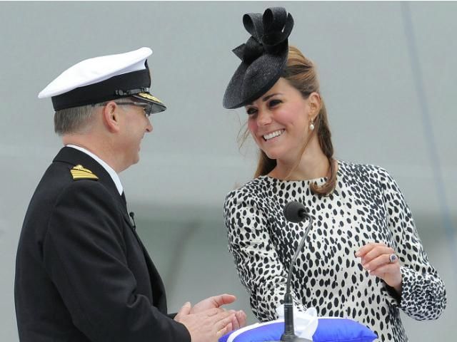 Всупереч традиції глава МВС Британії не буде присутня при народженні спадкоємця престолу Всупереч традиції глава МВС Британії не буде присутня при народженні спадкоємця престолу