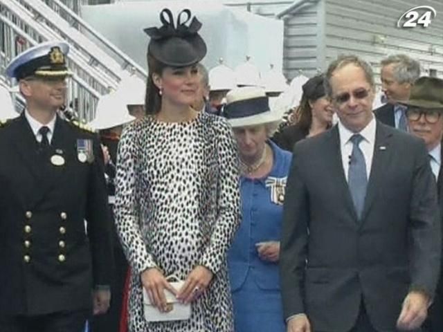 Вблизи больницы, где будет рожать Кейт Мидлтон, подстерегают сотни журналистов Вблизи больницы, где будет рожать Кейт Мидлтон, подстерегают сотни журналистов