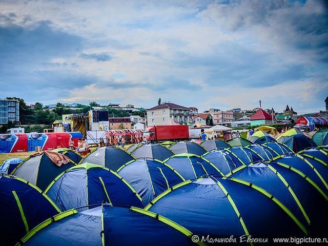 В Крыму проходит фестиваль "Соседний мир" В Крыму проходит фестиваль "Соседний мир"