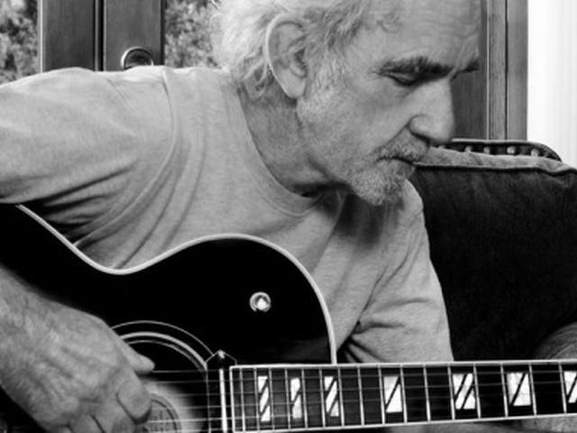 Від серцевого нападу помер музикант Джей Джей Кейл Від серцевого нападу помер музикант Джей Джей Кейл