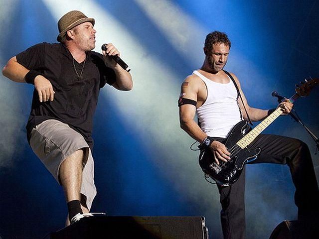 Скандальних американських музикантів вислали із Росії Скандальних американських музикантів вислали із Росії