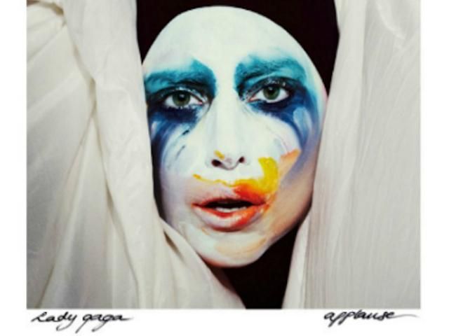 Леді Ґаґа показала кліп на пісню "Applause" Леді Ґаґа показала кліп на пісню "Applause"