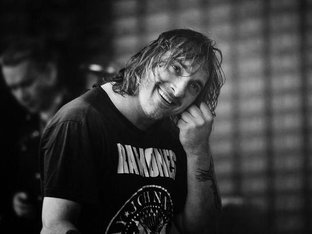 Умер отец покойного лидера "Короля и шута" Горшенева Умер отец покойного лидера "Короля и шута" Горшенева