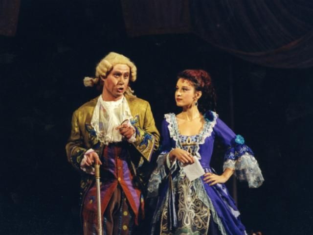 Скандальная Абдуллина может остаться без ведущих партий в спектаклях Скандальная Абдуллина может остаться без ведущих партий в спектаклях