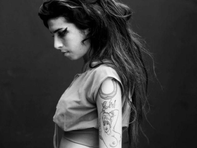 Нашли неизвестную песню Эми Уайнхаус Нашли неизвестную песню Эми Уайнхаус