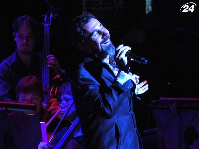 У Києві відгриміла симфонічна програма екс-лідера System of a Down У Києві відгриміла симфонічна програма екс-лідера System of a Down
