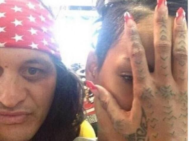 Рианна украсила тело новым тату (Фото. Видео) Рианна украсила тело новым тату (Фото. Видео)