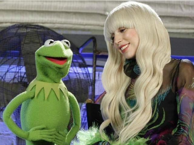 Леді Ґаґа лякає дітей - 31 жовтня 2013 - Телеканал новин 24 Леді Ґаґа лякає дітей - 31 жовтня 2013 - Телеканал новин 24