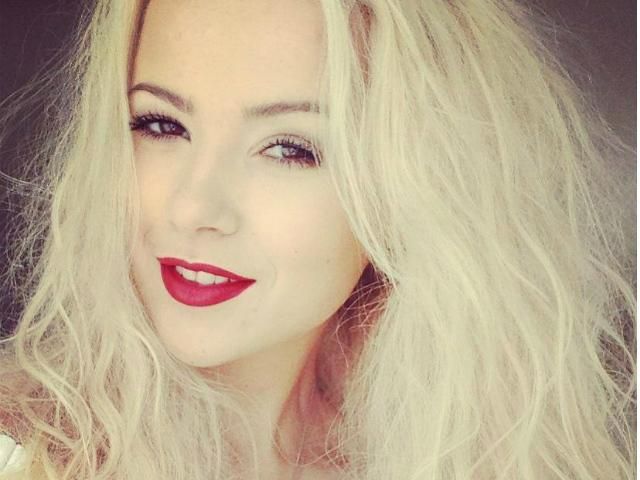 Мика Ньютон похвасталась костюмом для Хэллоуина (Фото) Мика Ньютон похвасталась костюмом для Хэллоуина (Фото)