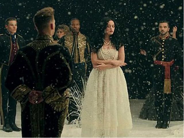 Кеті Перрі показала гламурний кліп (Відео) Кеті Перрі показала гламурний кліп (Відео)