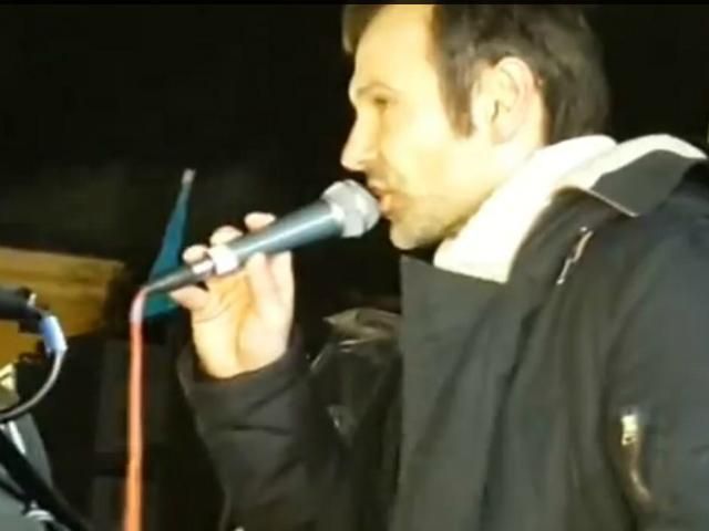 Євромайдан. Вакарчук закликав українців не опускати руки (Відео) Євромайдан. Вакарчук закликав українців не опускати руки (Відео)