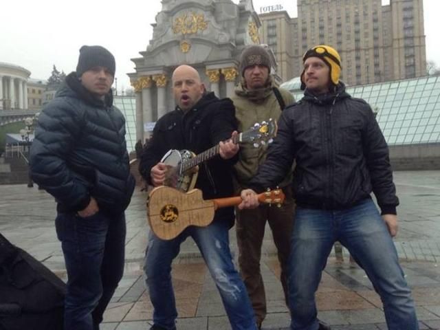 Саркастичні карикатури про Євромайдан від лідера “Ot Vinta!” Саркастичні карикатури про Євромайдан від лідера “Ot Vinta!”