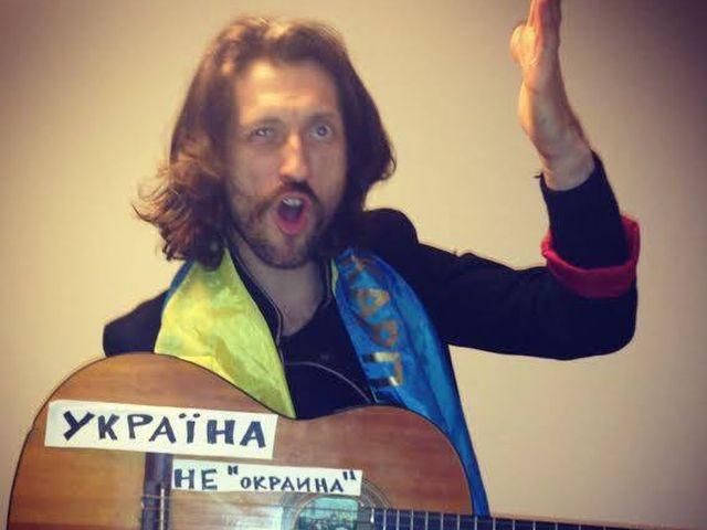 Gogol Bordello підтримали Майдан новим гаслом (Фото) Gogol Bordello підтримали Майдан новим гаслом (Фото)