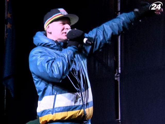 Місяць львівського Євромайдану відсвяткували з гуртом "Тартак" Місяць львівського Євромайдану відсвяткували з гуртом "Тартак"