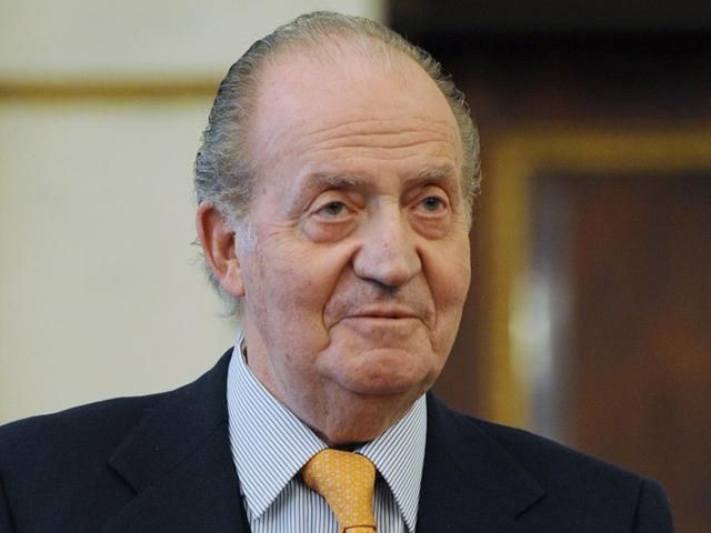 Іспанський Король зрікся престолу Іспанський Король зрікся престолу