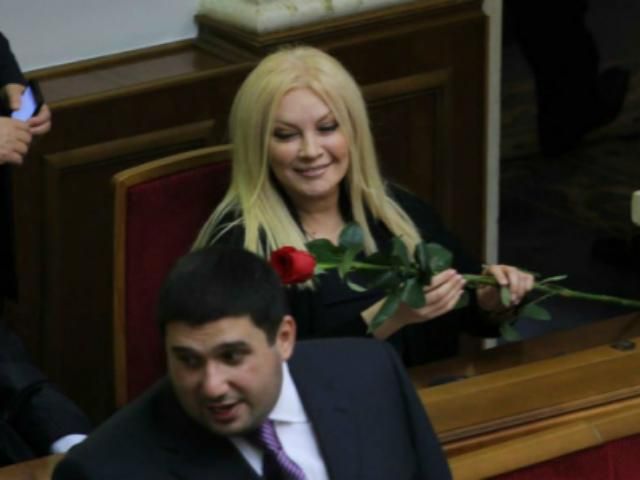 Нардеп Таїсія Повалій виступить на святкуванні Дня Росії в Ялті Нардеп Таїсія Повалій виступить на святкуванні Дня Росії в Ялті