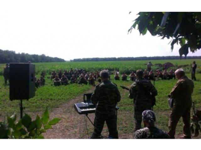 Гурт з Володимира-Волинського передав військовим пісенний привіт з дому Гурт з Володимира-Волинського передав військовим пісенний привіт з дому