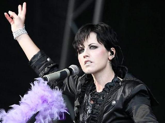 Солистку The Cranberries арестовали Солистку The Cranberries арестовали
