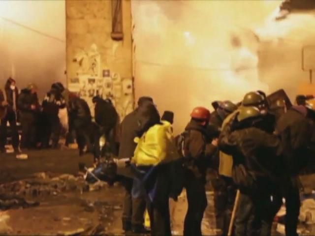 До річниці Майдану українські виконавці записали пісню "Злива" До річниці Майдану українські виконавці записали пісню "Злива"