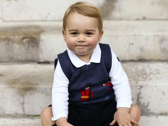 Маленький принц: герцог и герцогиня Кембриджские опубликовали рождественские фото своего сына