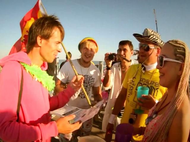 "Республіка КаZантип" — один з наймасштабніших фестивалів електронної музики "Республіка КаZантип" — один з наймасштабніших фестивалів електронної музики