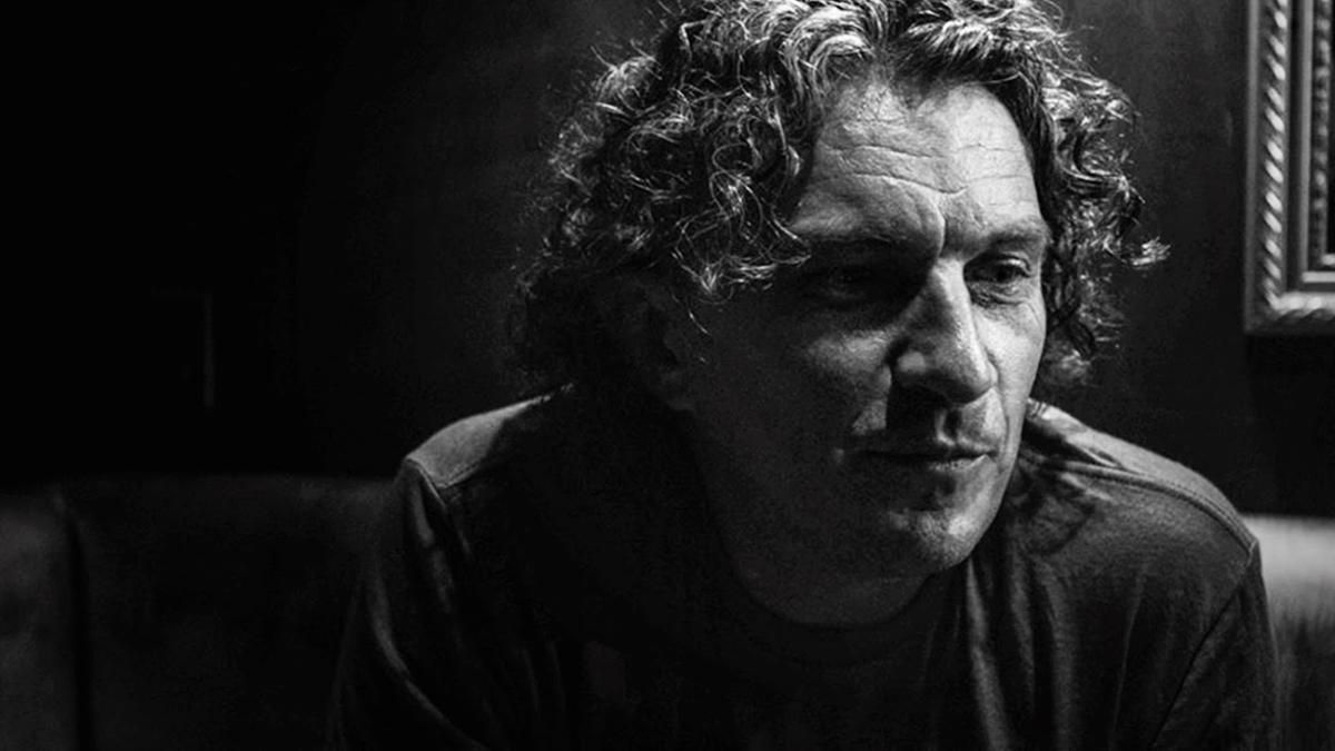 Вакарчук сделал кавер на песню Скрябина "Молчать" Вакарчук сделал кавер на песню Скрябина "Молчать"