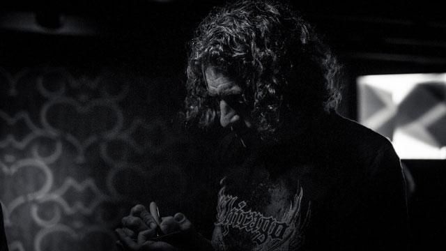 Появилось видео с откровенными мыслями Кузьмы о событиях в Украине Появилось видео с откровенными мыслями Кузьмы о событиях в Украине