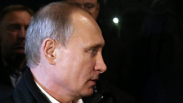 Путін зі скривленим обличчям слухав гімн Росії в Єгипті