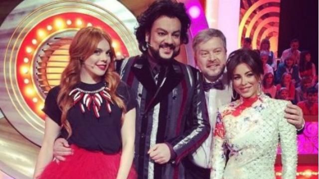 Ані Лорак і Таїсія Повалій знову красувалися на російському "Первом канале" Ані Лорак і Таїсія Повалій знову красувалися на російському "Первом канале"