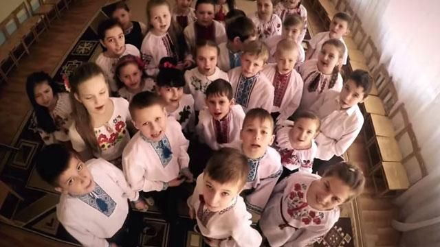 Діти заспівали пісню Скрябіна "Мам" Діти заспівали пісню Скрябіна "Мам"
