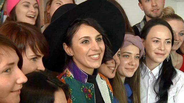 У Львові Джамала провела зустріч з земляками У Львові Джамала провела зустріч з земляками