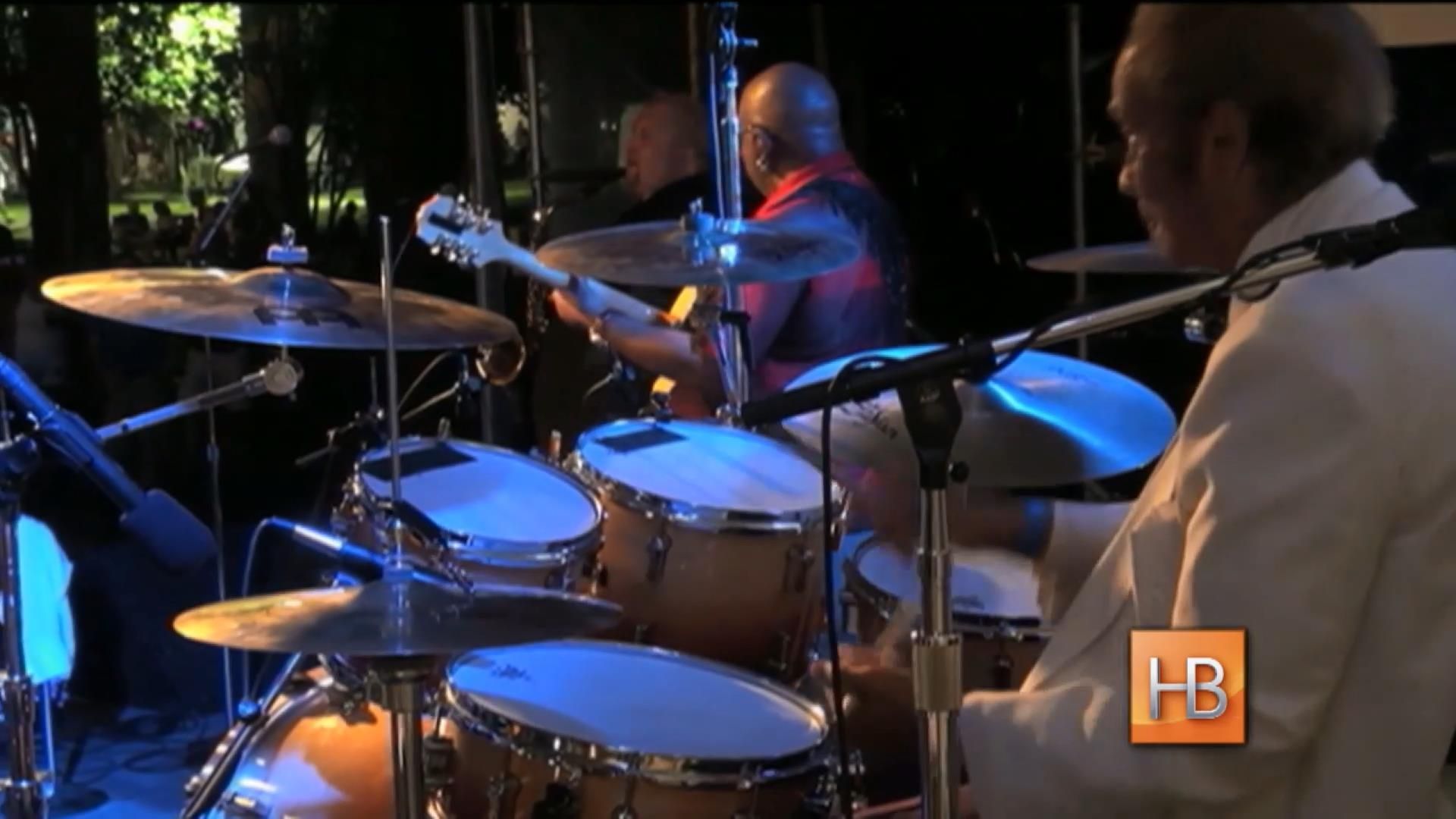 Барабанщик Джимми Хендрикса записал новый альбом Барабанщик Джимми Хендрикса записал новый альбом