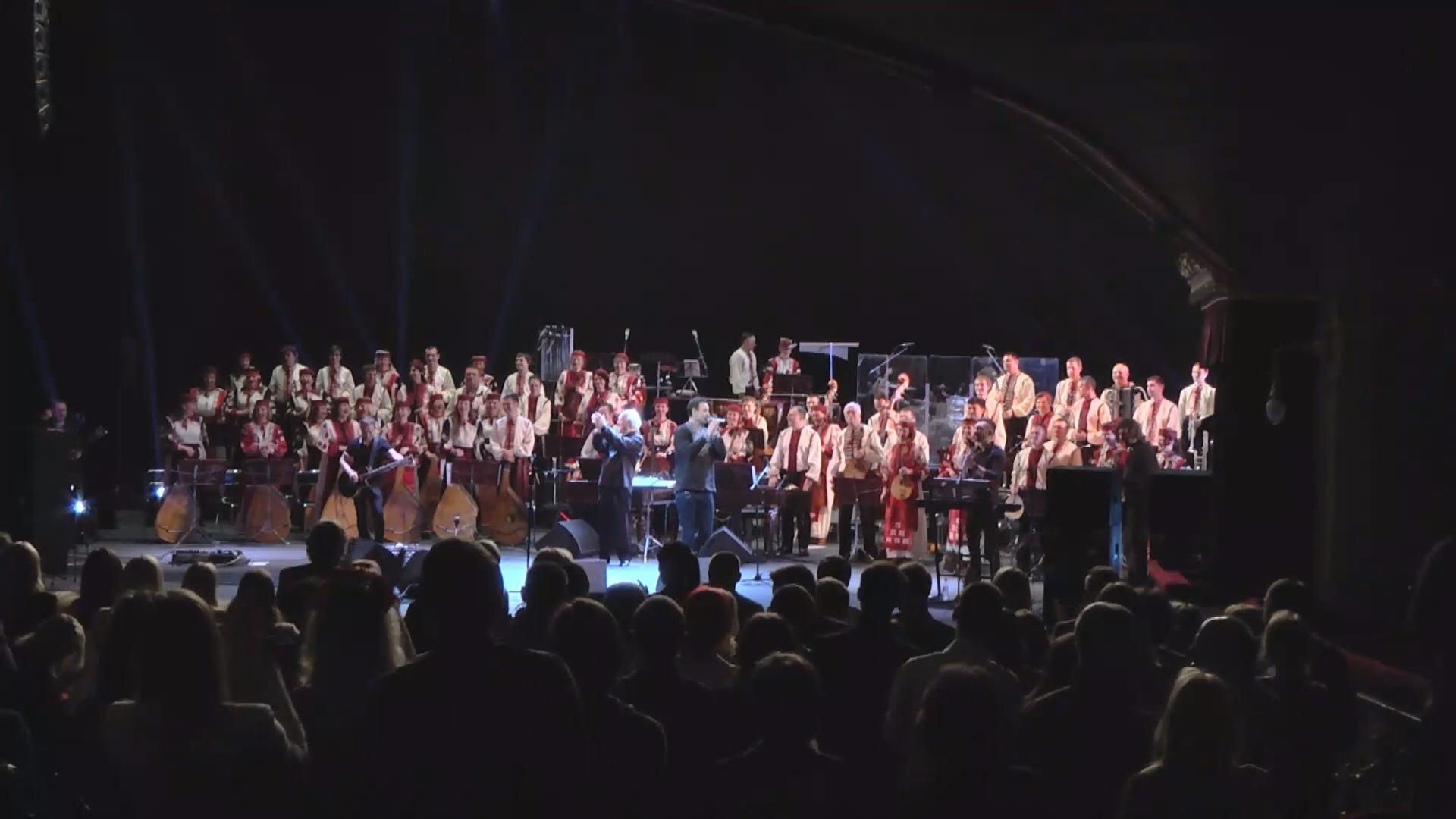 "Друга рика" сыграла рок под народные инструменты "Друга рика" сыграла рок под народные инструменты