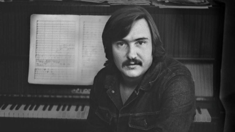 Похорон Івасюка став символом українського протесту Похорон Івасюка став символом українського протесту