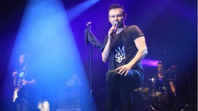 Вакарчук дав пораду артистам, які їздять на заробітки в Росію Вакарчук дав пораду артистам, які їздять на заробітки в Росію