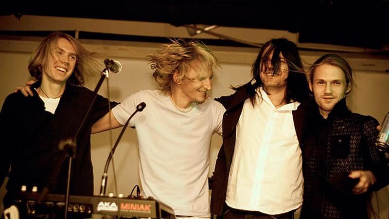 Російський гурт заспівав брутальний шансон про путінську пропаганду Російський гурт заспівав брутальний шансон про путінську пропаганду