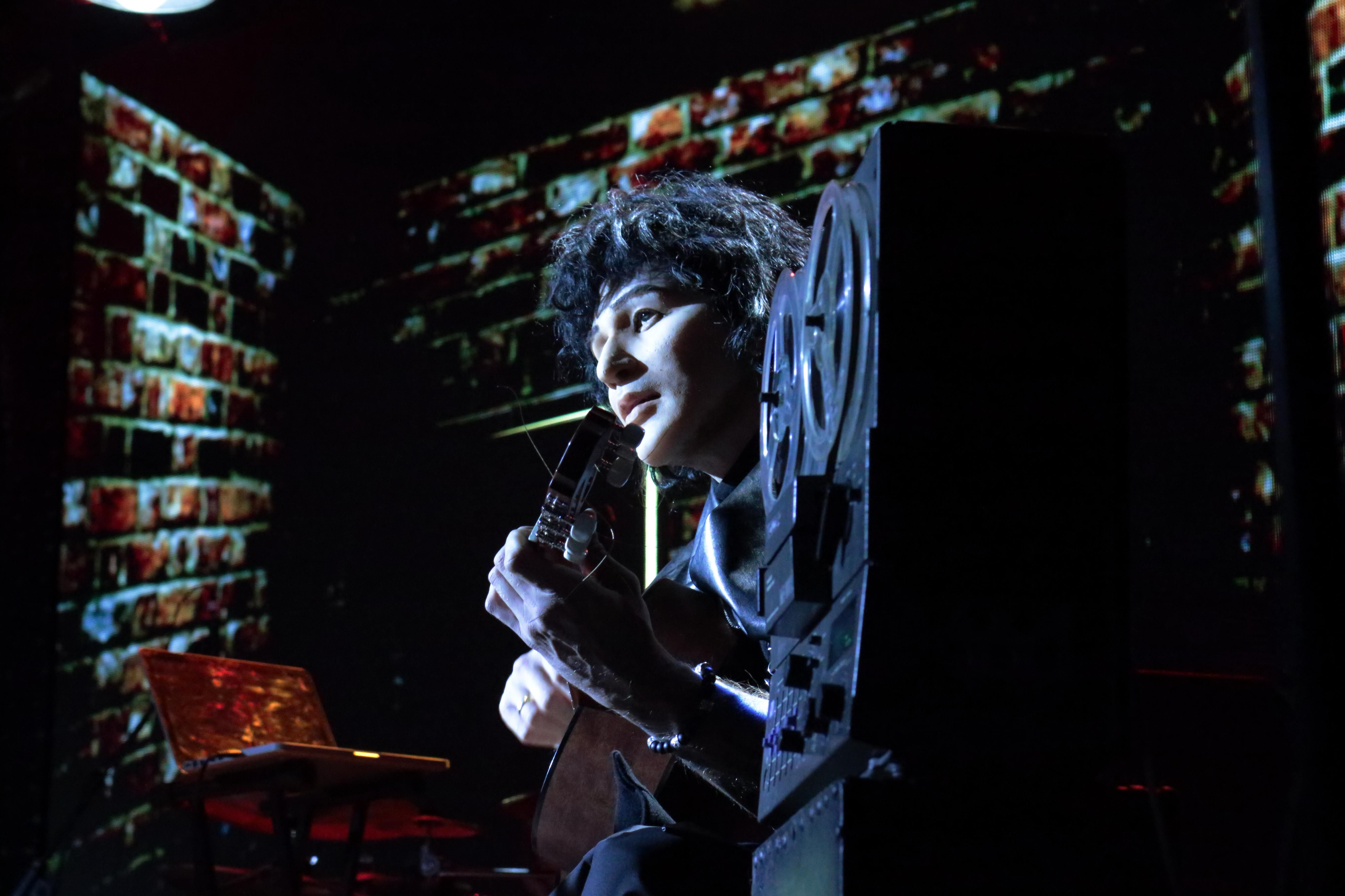 Пока поют его песни, он жив —в Киеве прошел концерт памяти Цоя Пока поют его песни, он жив —в Киеве прошел концерт памяти Цоя