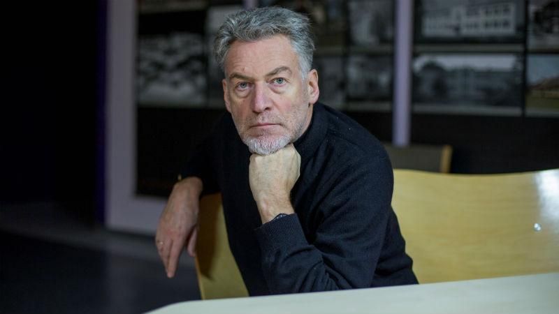 Зачем нужен Путин, если он мешает всем жить, — российский музыкальный критик Зачем нужен Путин, если он мешает всем жить, — российский музыкальный критик