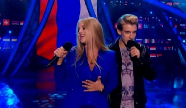 Молоді українські співачки хочуть виступати для громадян країни-агресора Росії Молоді українські співачки хочуть виступати для громадян країни-агресора Росії