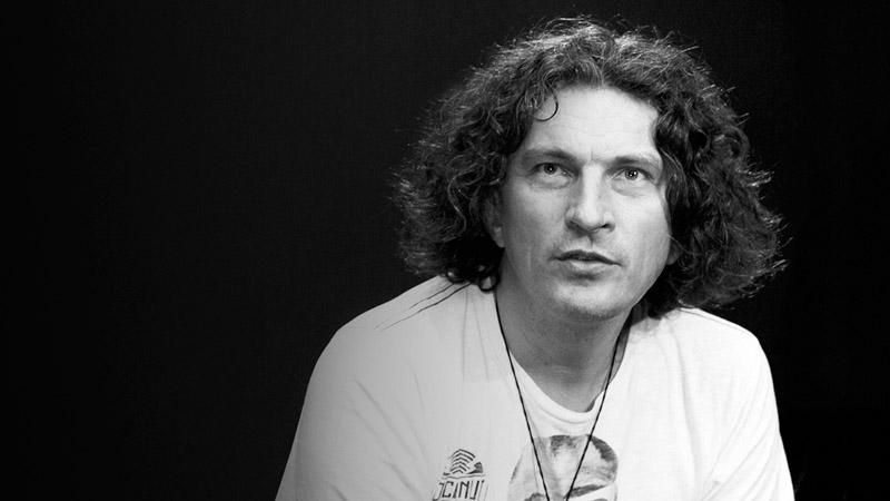 Українці зібрали підписи для присвоєння звання народного артиста Кузьмі "Скрябіну" Українці зібрали підписи для присвоєння звання народного артиста Кузьмі "Скрябіну"