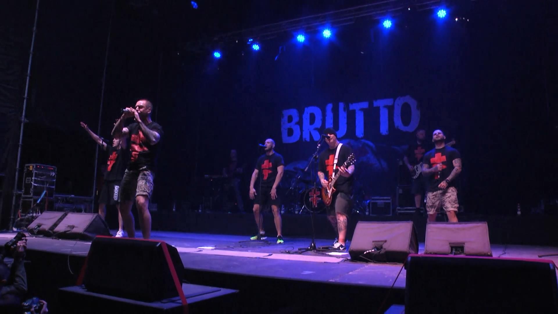 BRUTTO Ляпіса Трубецького розпочав концертний тур виступом у Львові BRUTTO Ляпіса Трубецького розпочав концертний тур виступом у Львові