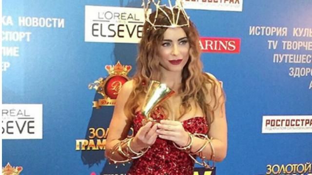 Украинские певицы не пренебрегли наградами в России Украинские певицы не пренебрегли наградами в России