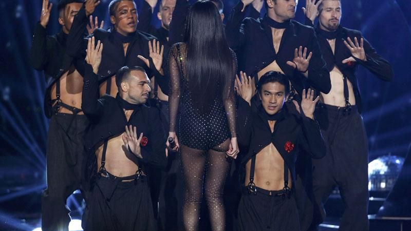 Чем откровеннее, тем лучше — наряды звезд на American Music Awards Чем откровеннее, тем лучше — наряды звезд на American Music Awards