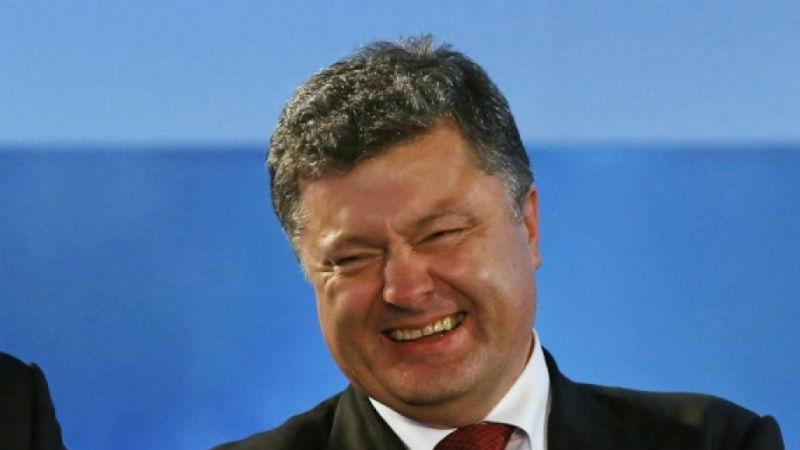 Кобзон показал Порошенко неприличный жест