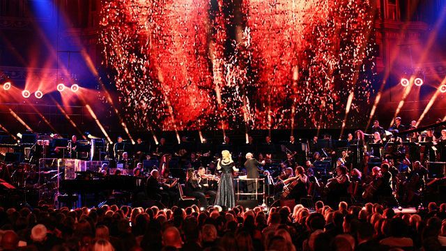 Великобритания на несколько лет закрыла крупнейшую сцену для российских артистов Великобритания на несколько лет закрыла крупнейшую сцену для российских артистов