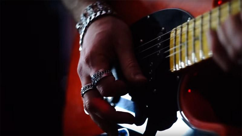 Автор рок-версії гімну України віртуозно виконав "Щедрик" Автор рок-версії гімну України віртуозно виконав "Щедрик"