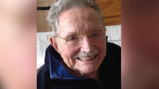 Умер отец легендарного хита "Mamy Blue" Умер отец легендарного хита "Mamy Blue"